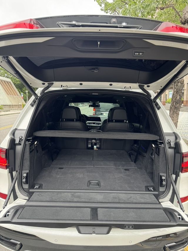 BMW寶馬 X7 XDRIVE50I  第7張相片