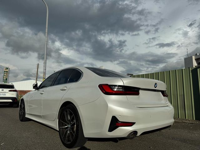 BMW寶馬 330I  第4張相片