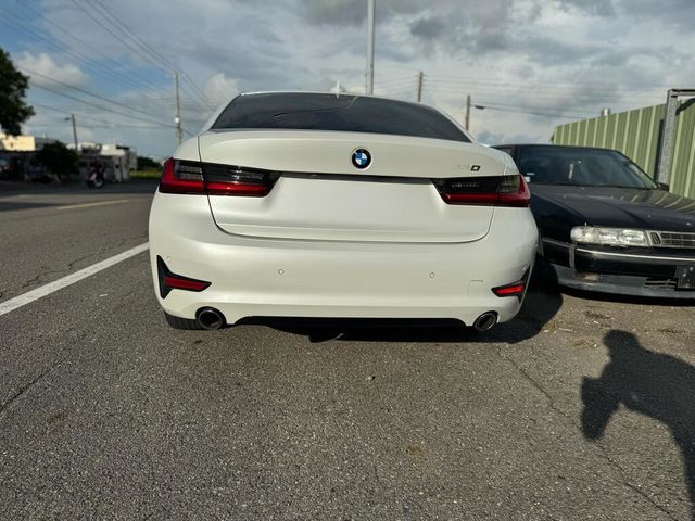 BMW寶馬 330I  第5張相片