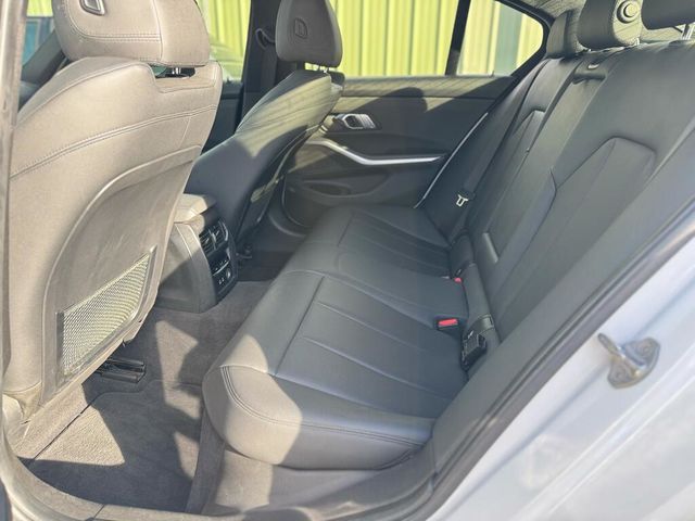 BMW寶馬 330I  第14張相片