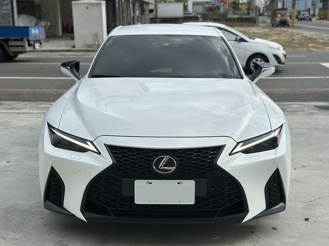LEXUS凌志 IS 300H  第2張相片
