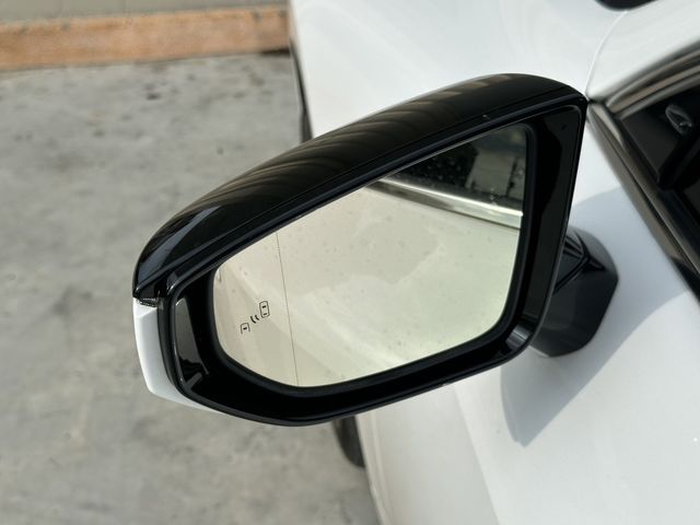 LEXUS凌志 IS 300H  第6張相片