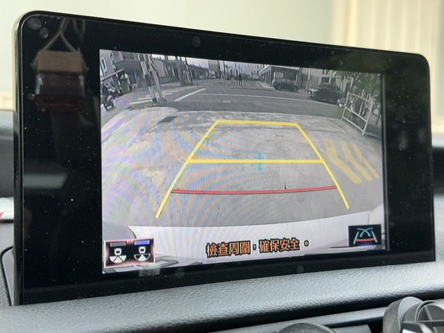 LEXUS凌志 IS 300H  第14張相片