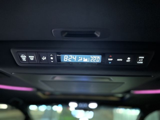 LEXUS凌志 LM300H  第18張相片