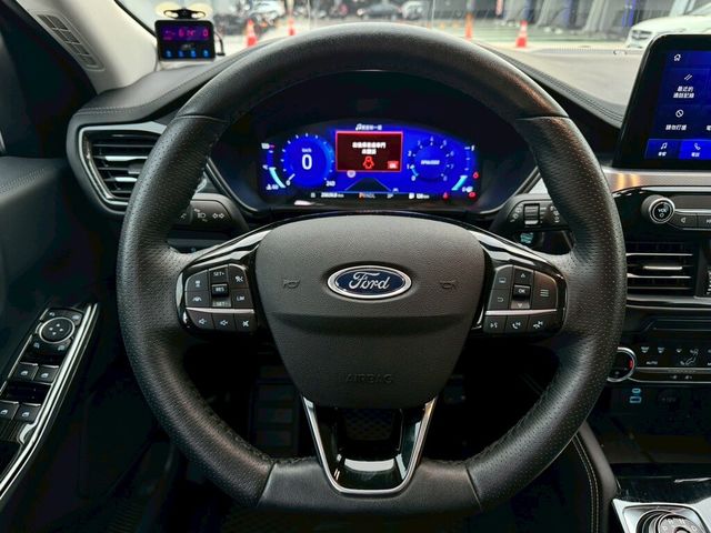 FORD福特 KUGA  第7張相片