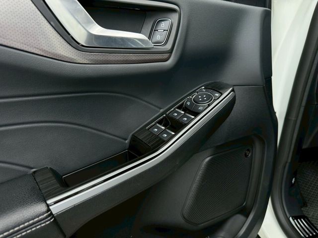 FORD福特 KUGA  第8張相片