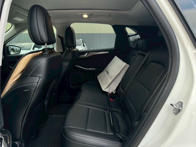 FORD福特 KUGA  第17張相片