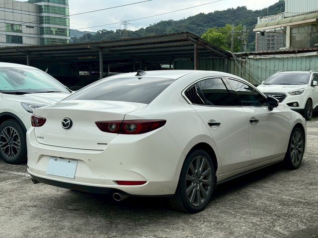MAZDA馬自達 MAZDA 3  第3張相片