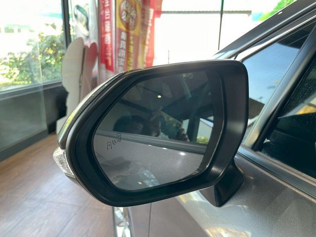 TOYOTA豐田 ALTIS  第7張相片