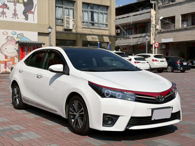 TOYOTA豐田 ALTIS  第3張相片