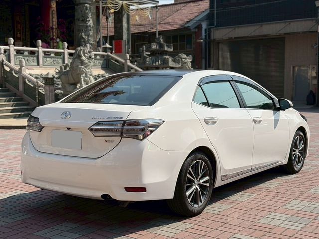 TOYOTA豐田 ALTIS  第4張相片