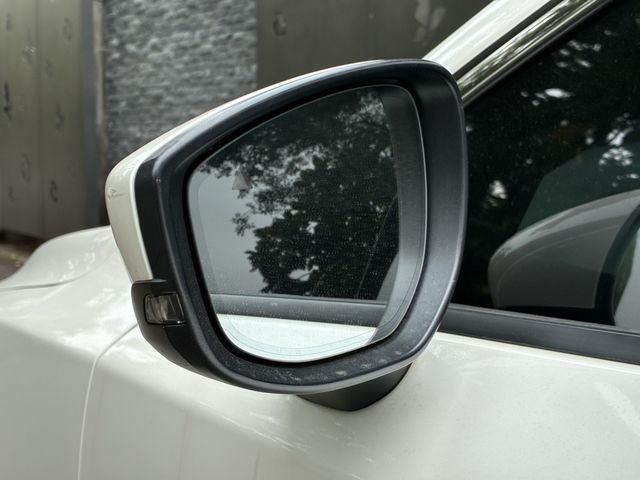 MAZDA馬自達 MAZDA 3  第3張相片