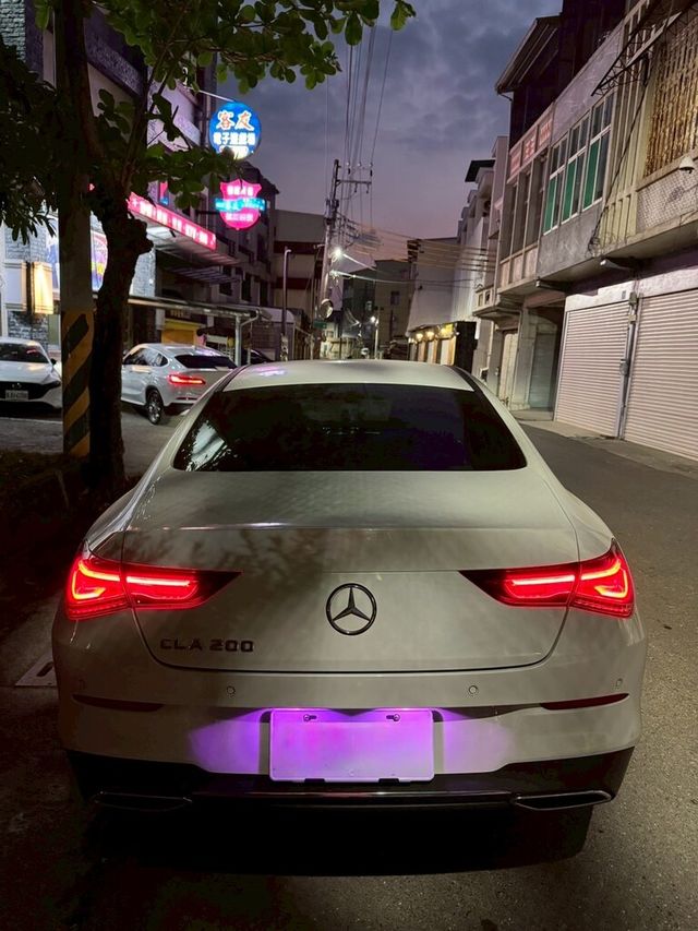 M-BENZ賓士 CLA200  第3張相片