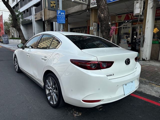 MAZDA馬自達 MAZDA 3  第2張相片