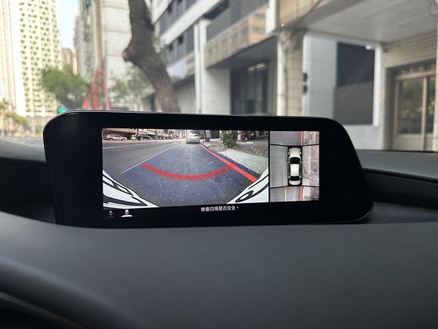 MAZDA馬自達 MAZDA 3  第13張相片