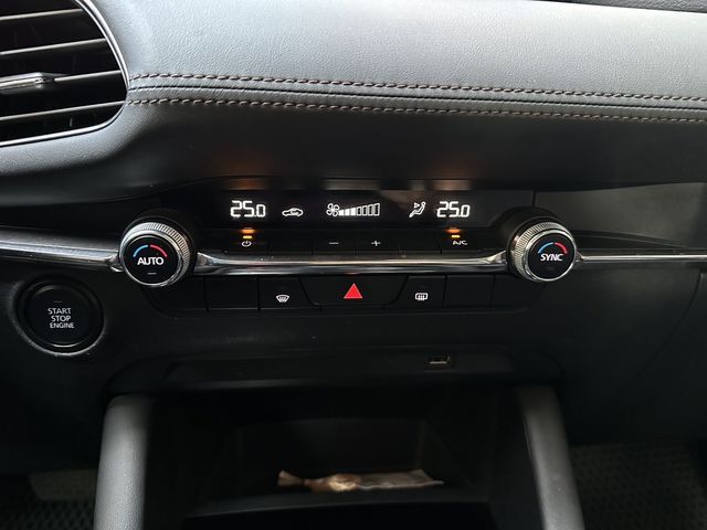 MAZDA馬自達 MAZDA 3  第15張相片