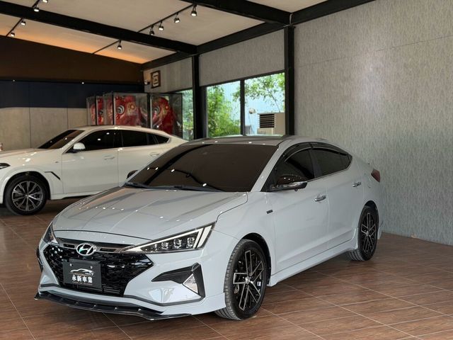 HYUNDAI現代 ELANTRA  第1張相片