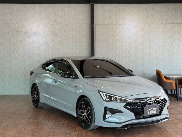 HYUNDAI現代 ELANTRA  第3張相片