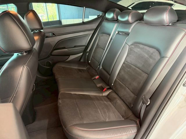 HYUNDAI現代 ELANTRA  第19張相片