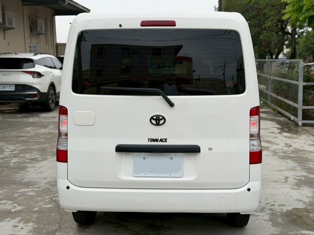 TOYOTA豐田 TOWN ACE  第5張相片