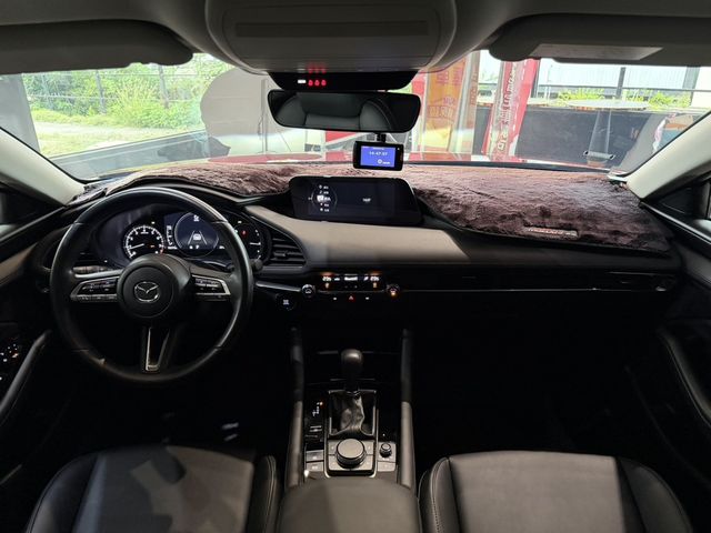 MAZDA馬自達 MAZDA 3  第7張相片