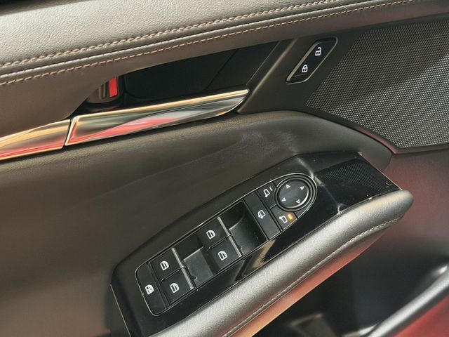 MAZDA馬自達 MAZDA 3  第9張相片