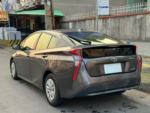 TOYOTA豐田 PRIUS  第2張相片