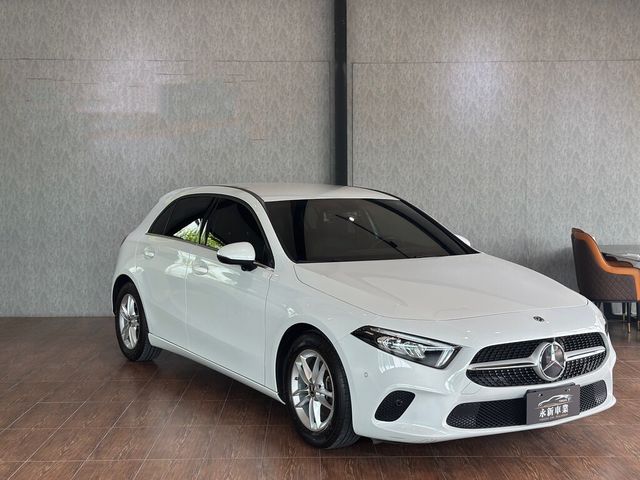 M-BENZ賓士 A180  第3張相片