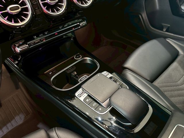 M-BENZ賓士 A180  第18張相片