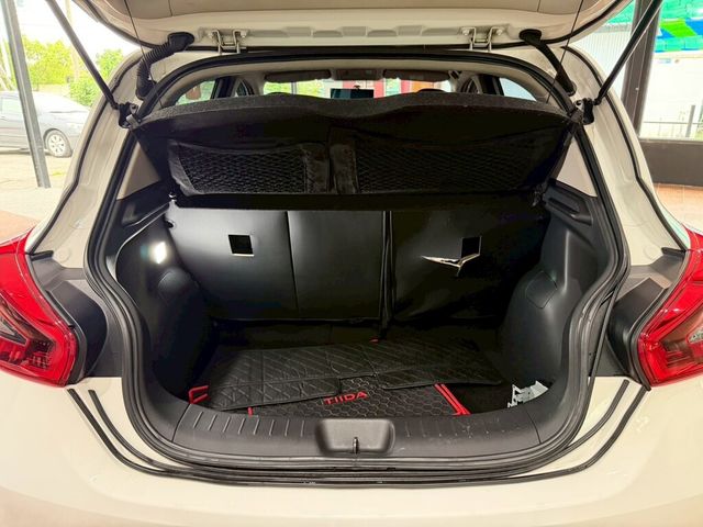 NISSAN日產 TIIDA  第3張相片