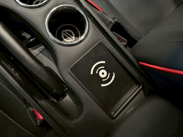 NISSAN日產 TIIDA  第15張相片