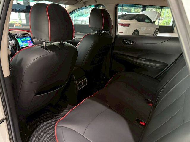 NISSAN日產 TIIDA  第16張相片