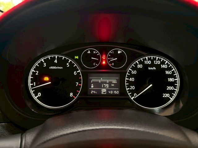 NISSAN日產 TIIDA  第18張相片