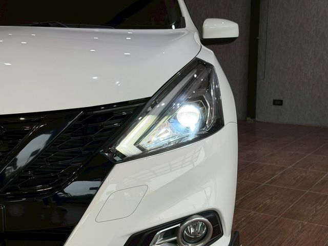 NISSAN日產 TIIDA  第20張相片