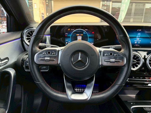 M-BENZ賓士 A180  第8張相片