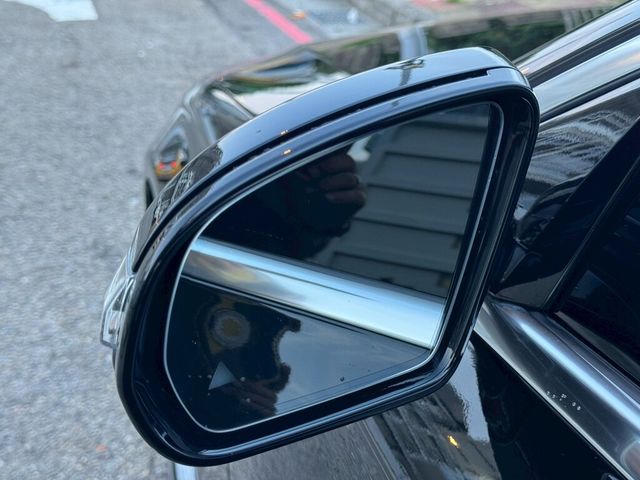 M-BENZ賓士 E300  第7張相片