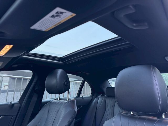 M-BENZ賓士 E300  第19張相片