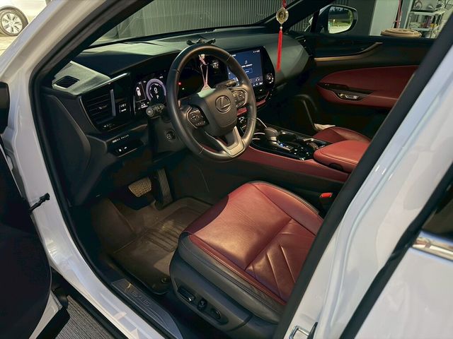 LEXUS凌志 NX350H  第8張相片