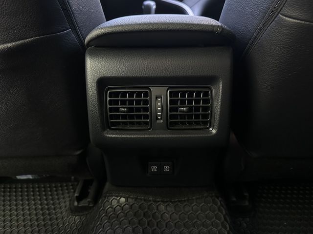 TOYOTA豐田 CAMRY  第18張相片