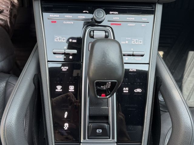 PORSCHE保時捷 CAYENNE  第14張相片
