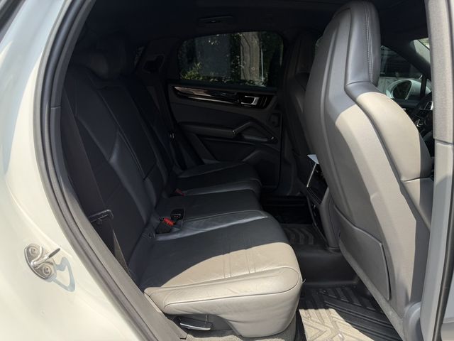 PORSCHE保時捷 CAYENNE  第16張相片