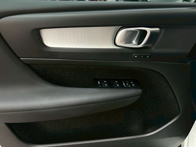 VOLVO富豪 XC40  第9張相片