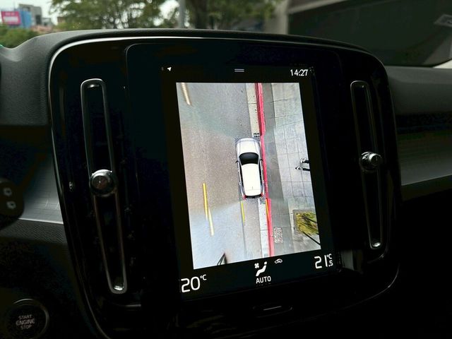 VOLVO富豪 XC40  第13張相片