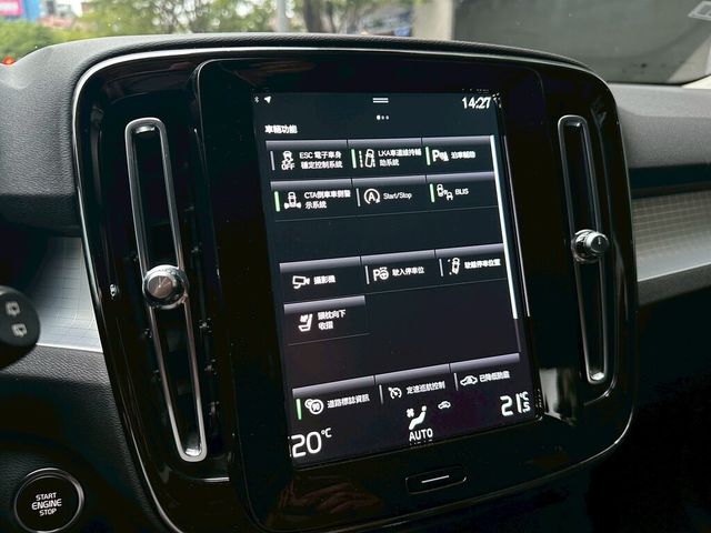 VOLVO富豪 XC40  第15張相片