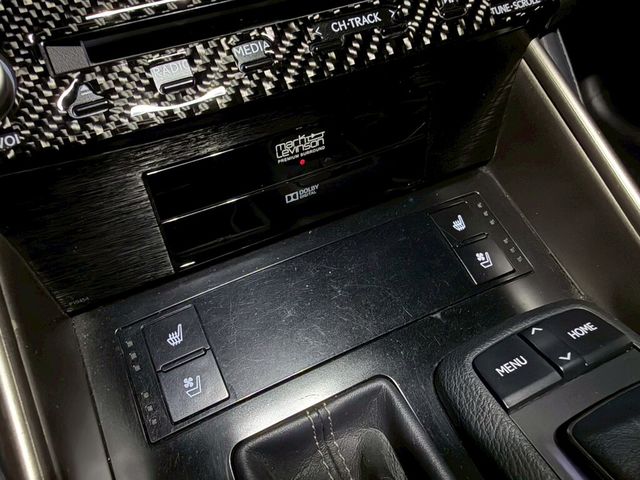 LEXUS凌志 IS 300H  第17張相片