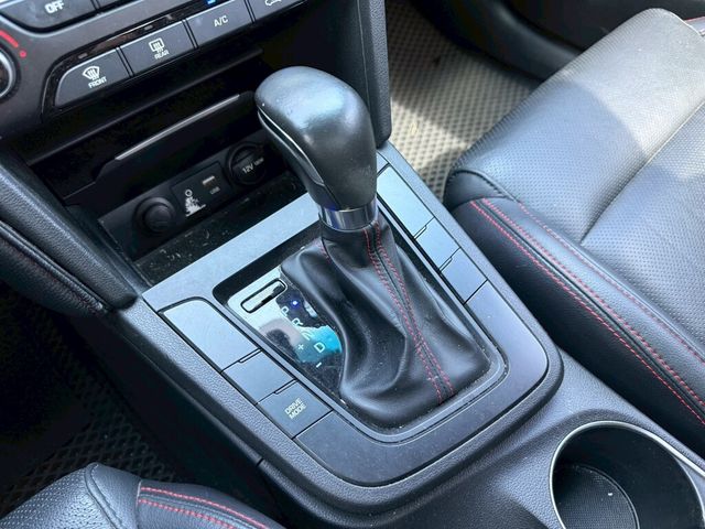 HYUNDAI現代 ELANTRA  第17張相片