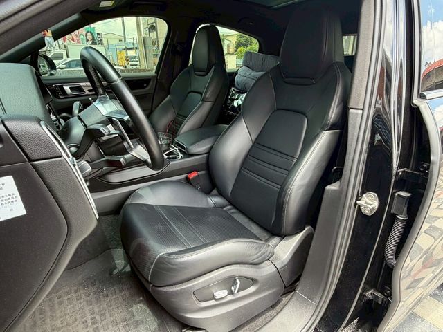 PORSCHE保時捷 CAYENNE  第4張相片