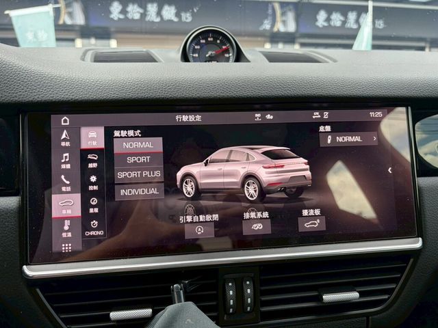 PORSCHE保時捷 CAYENNE  第14張相片
