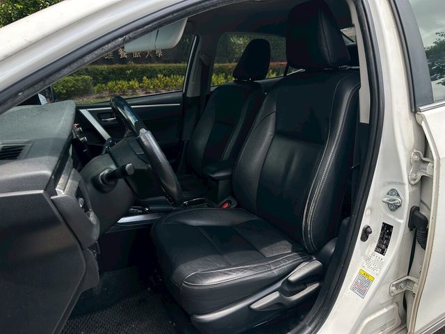 TOYOTA豐田 ALTIS  第5張相片