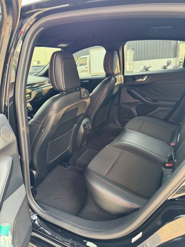 FORD福特 FOCUS  第14張相片